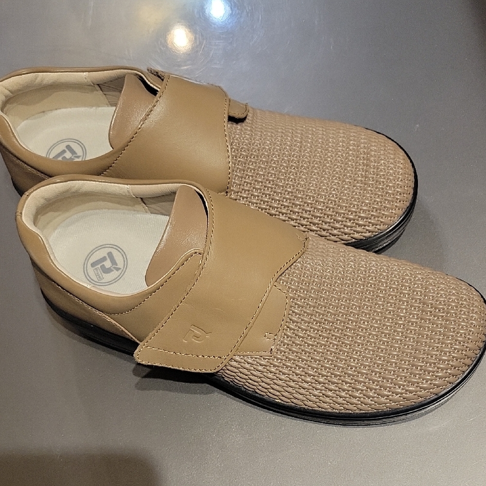 Propet Bianca Stretch Shoe